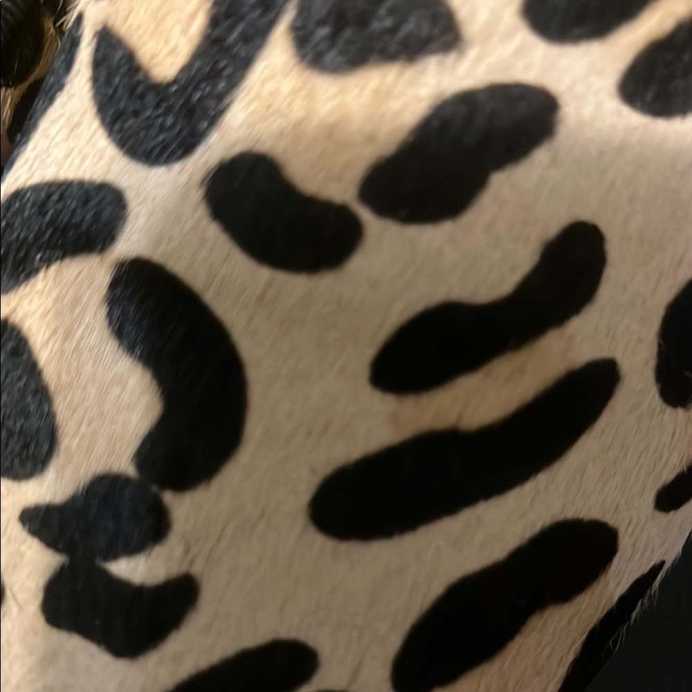 Me Too Women's Leopard Print Loafers - Picture 7 of 7